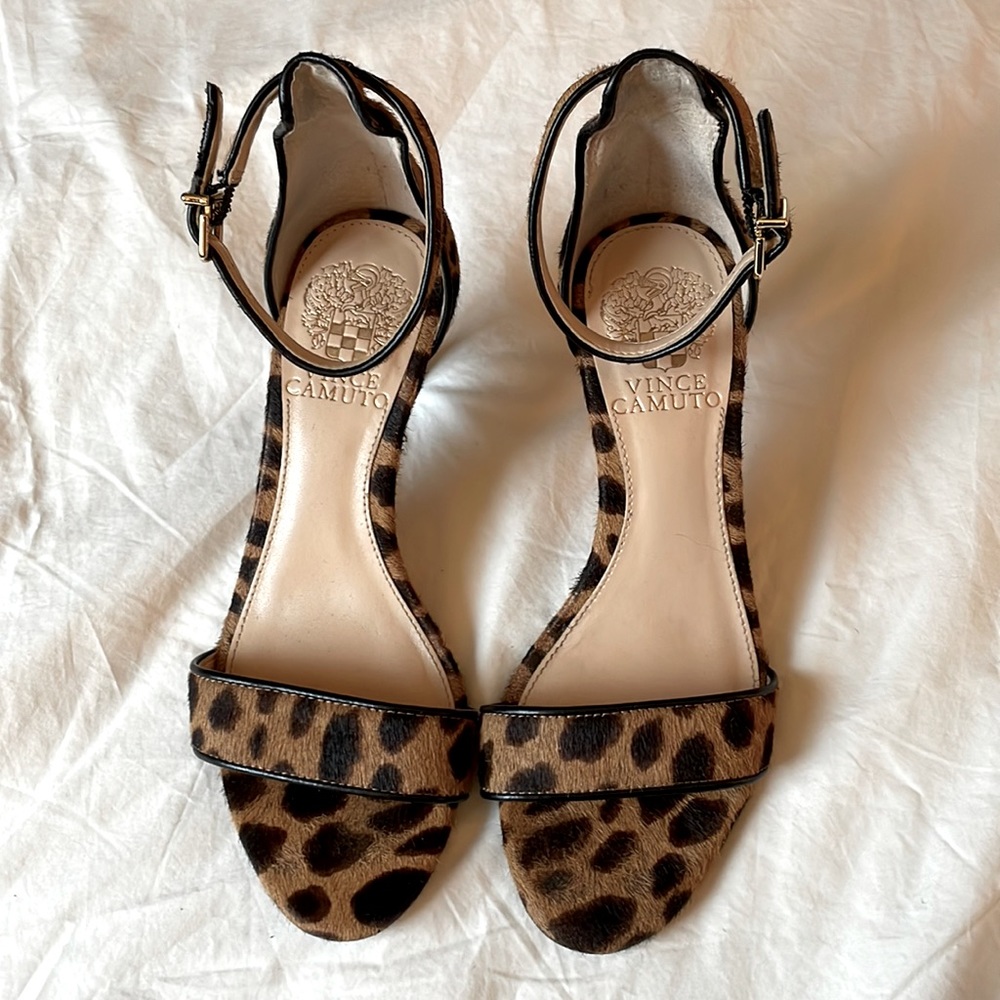 Vince Camuto. Size 5.5. Pony Hair
